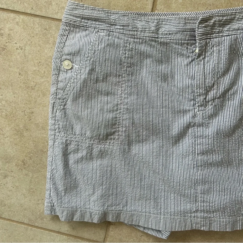 DOCKERS Seersucker Skort Blue White Striped Cotton Mini Skirt Preppy | Size 10P - Picture 4 of 13